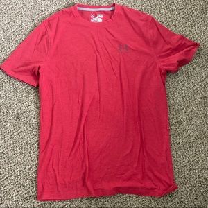 UNDER ARMOUR T-SHIRT